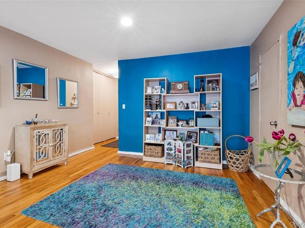 410 E Broadway 6V, Long Beach NY 11561