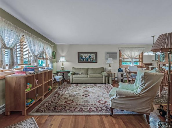 144 S 7th Street, Bethpage NY 11714