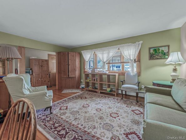 144 S 7th Street, Bethpage NY 11714