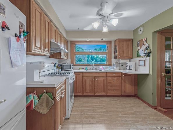 144 S 7th Street, Bethpage NY 11714