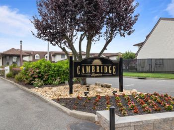 14 Cambridge Drive W