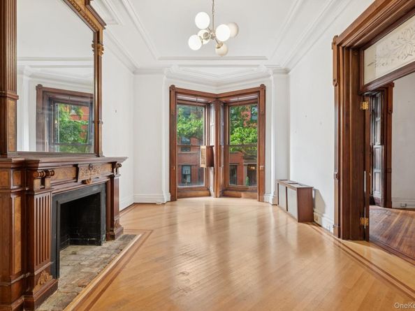 39 Remsen Street 2D, Brooklyn NY 11201
