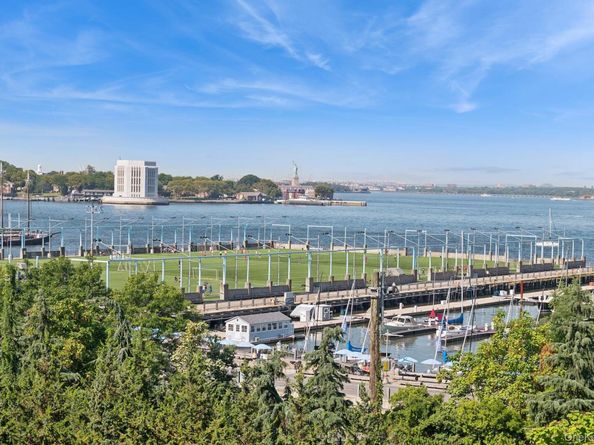 39 Remsen Street 2D, Brooklyn NY 11201