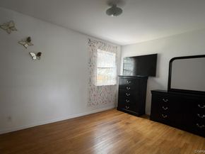 165 5th Street, Saint James NY 11780