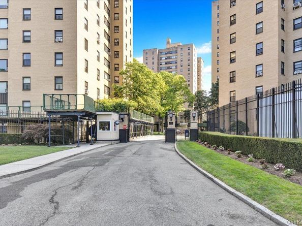 4 Fordham Hill Oval 16C, Bronx NY 10468