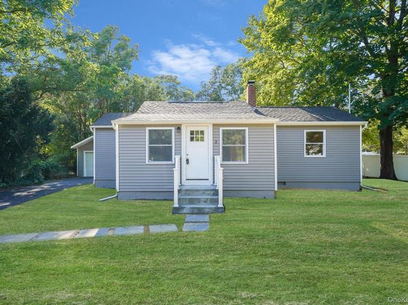 2 Myrtle Lane, Coram NY 11727