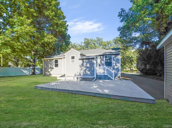 2 Myrtle Lane, Coram NY 11727