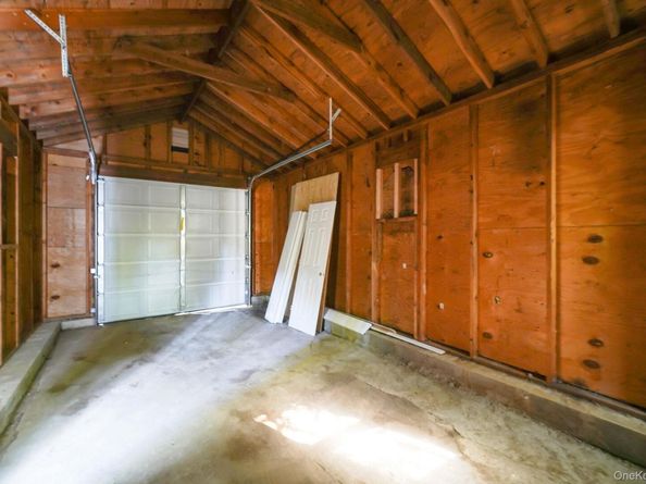 2 Myrtle Lane, Coram NY 11727