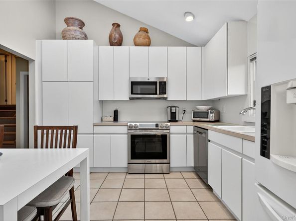 1508 Sylvia Lane, East Meadow NY 11554