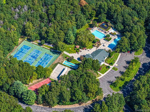 80 Fox Court, Manorville NY 11949