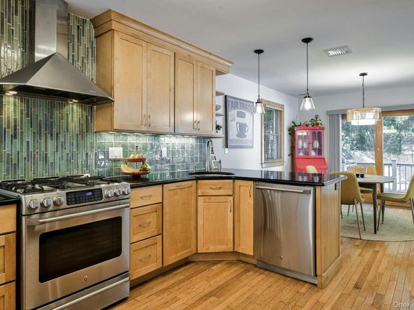 34 Hillview Avenue, Port Washington NY 11050