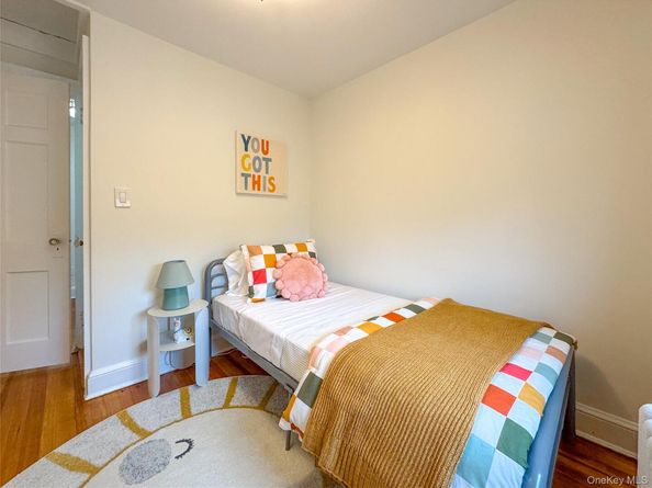 34 Hillview Avenue, Port Washington NY 11050