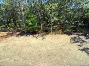 120 River Road, Shirley NY 11967