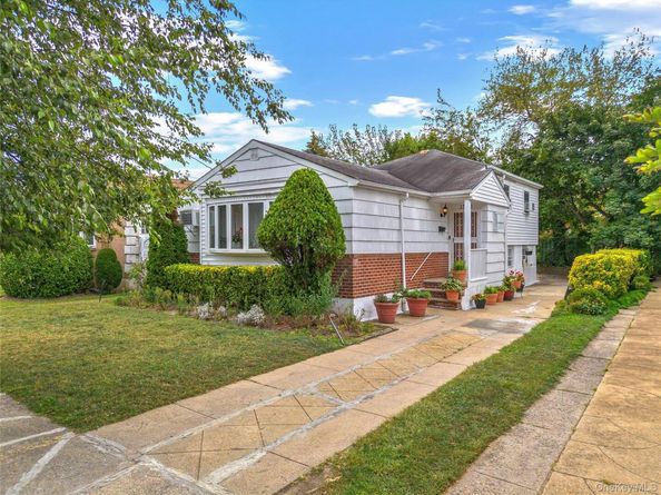 1320 East 101st Street, Brooklyn NY 11236