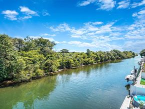 15 Inlet Drive, Lindenhurst NY 11757
