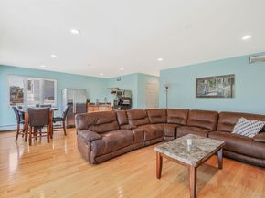 15 Inlet Drive, Lindenhurst NY 11757