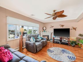 15 Inlet Drive, Lindenhurst NY 11757
