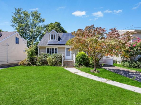 11 Todd Court, Huntington Station NY 11746
