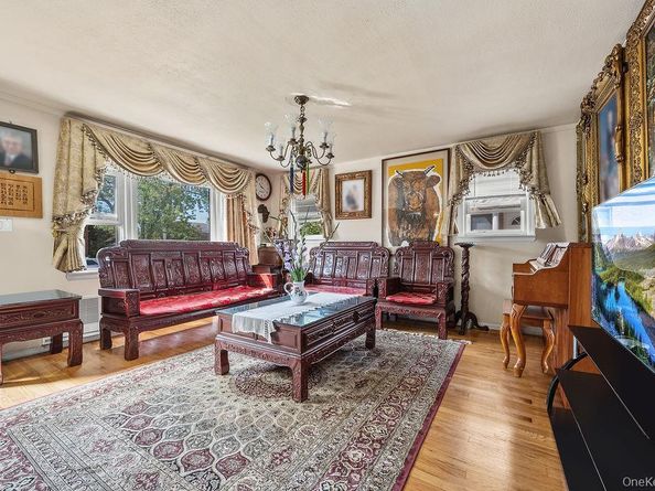 200-07 17th Avenue, Bayside NY 11360