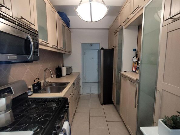 365 Bronx River Road 1H, Yonkers NY 10704