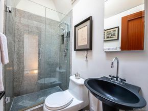 3 West Drive, Manhasset NY 11030