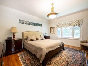 3 West Drive, Manhasset NY 11030