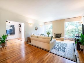 3 West Drive, Manhasset NY 11030