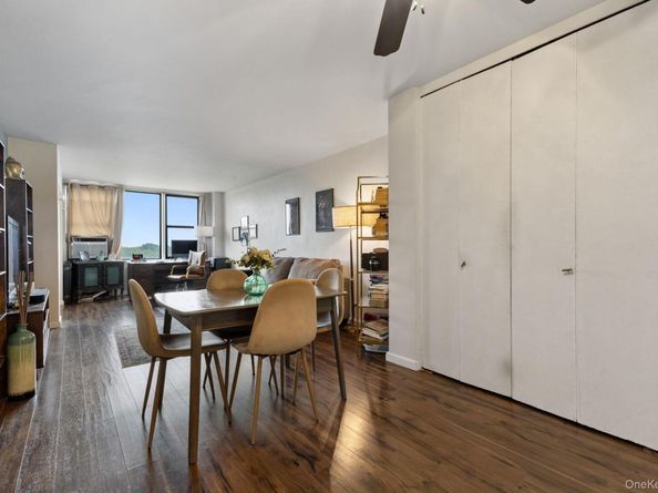 3121 Middletown Road 7L, Bronx NY 10461