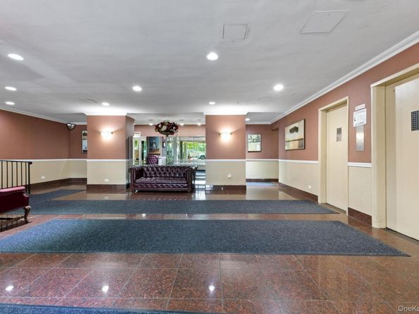 3121 Middletown Road 7L, Bronx NY 10461