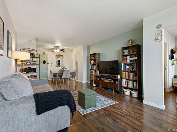 3121 Middletown Road 7L, Bronx NY 10461