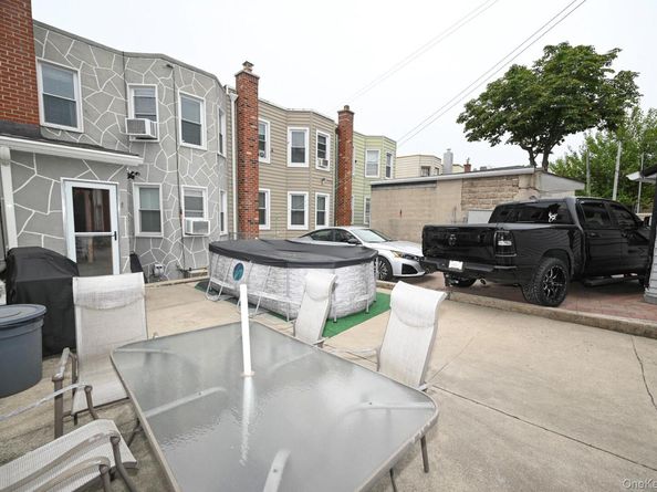 6060 Flushing Avenue, Maspeth NY 11378