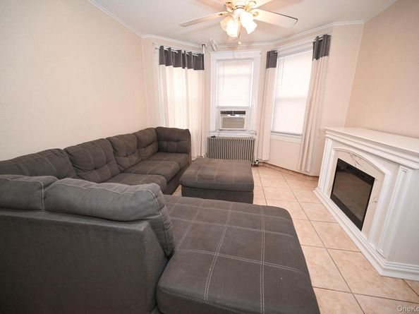 6060 Flushing Avenue, Maspeth NY 11378