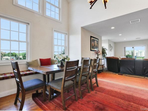 2 Harbor Lane 301, New Rochelle NY 10805