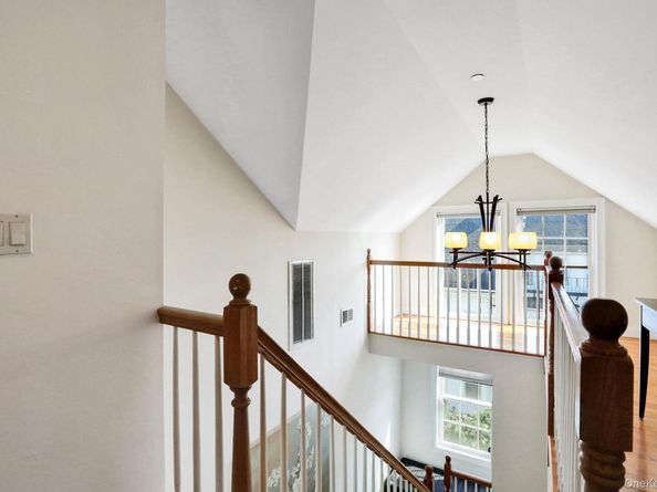 2 Harbor Lane 301, New Rochelle NY 10805