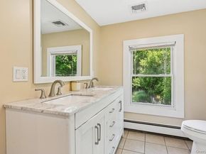 18955 Main Road, Mattituck NY 11952