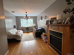 121 West Avenue, Hicksville NY 11801