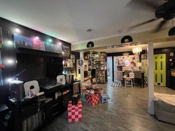 121 West Avenue, Hicksville NY 11801