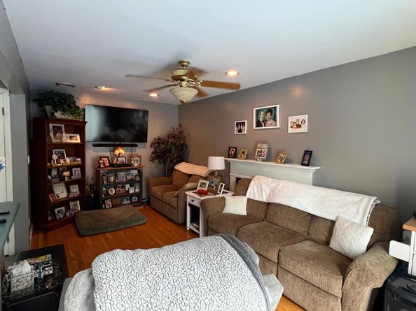 121 West Avenue, Hicksville NY 11801