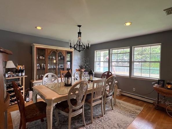 121 West Avenue, Hicksville NY 11801