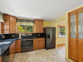 8 Cleary Road, Ronkonkoma NY 11779
