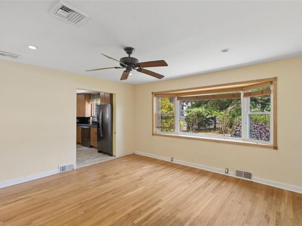 8 Cleary Road, Ronkonkoma NY 11779