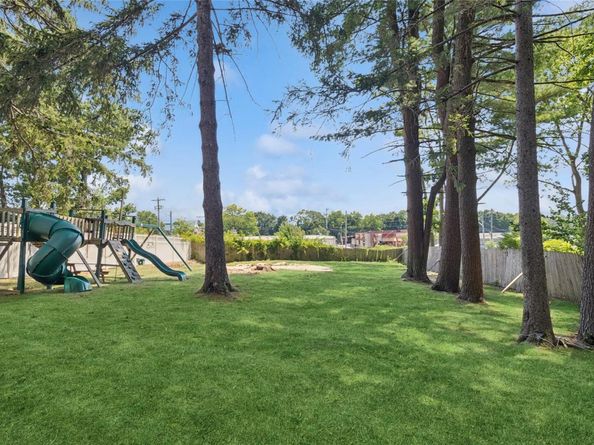 8 Cleary Road, Ronkonkoma NY 11779
