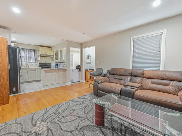 216 Home Street, Valley Stream NY 11580