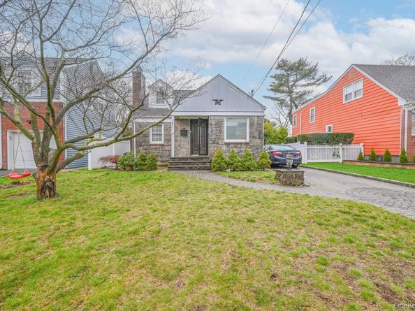 216 Home Street, Valley Stream NY 11580