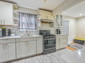 216 Home Street, Valley Stream NY 11580