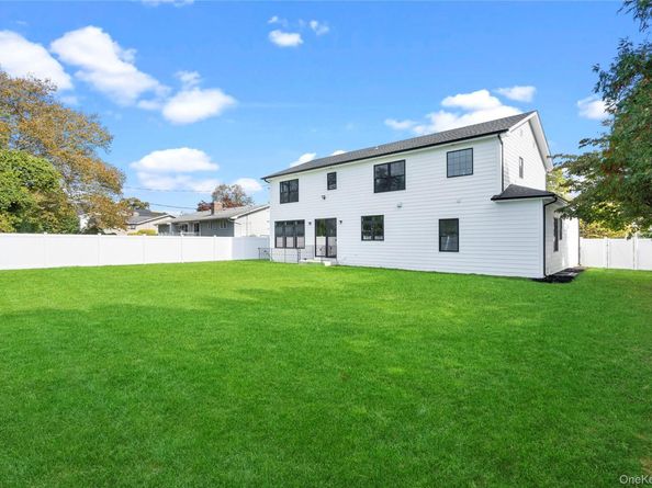 25 Westchester Avenue, Jericho NY 11753
