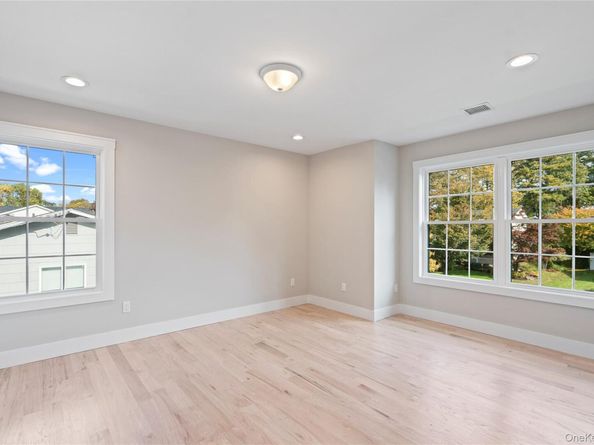 25 Westchester Avenue, Jericho NY 11753