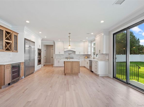 25 Westchester Avenue, Jericho NY 11753