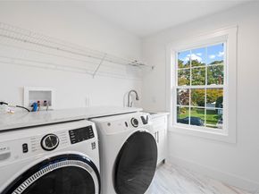 25 Westchester Avenue, Jericho NY 11753