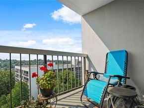 500 Highpoint Drive PH 6, Hartsdale NY 10530